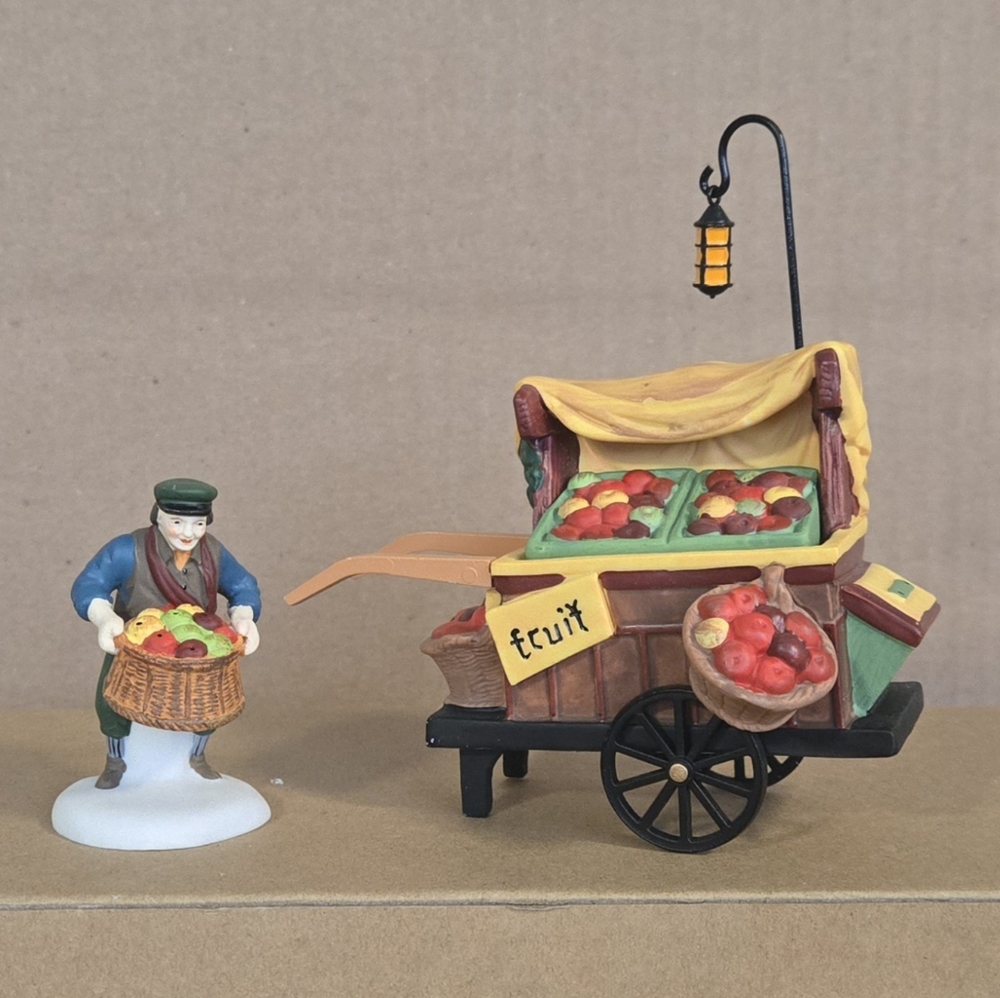 Department 56 Chelsea Market Fruit Monger & Cart 2 Piece Set Heritage Village
